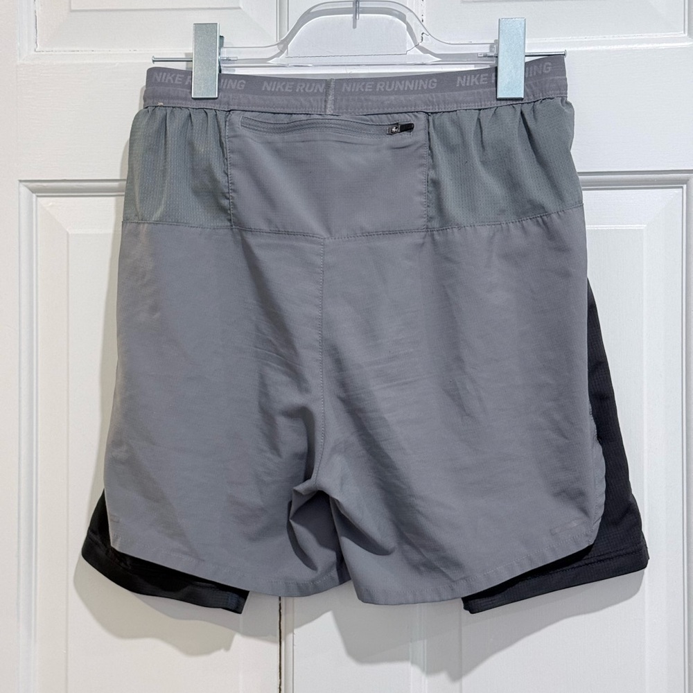 Nike Men’s Dri-FIT Flex Stride Grey & Black Shorts 5in Size S - Picture 4 of 12